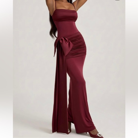 Oh Polly Pants - Oh Polly Bow-Detail Ruched Maxi Dress in Wine